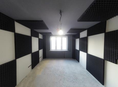 Bass room