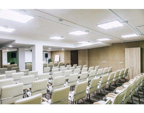 Acoustic Treatment of the Meeting Rooms in the Hotel