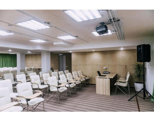 Acoustic Treatment of the Meeting Rooms in the Hotel