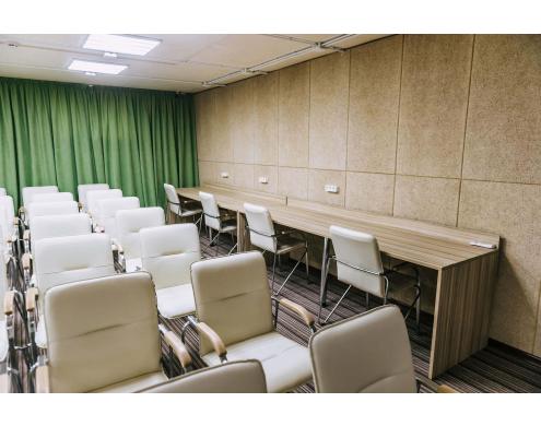 Acoustic Treatment of the Meeting Rooms in the Hotel