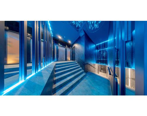Lulu karaoke bar